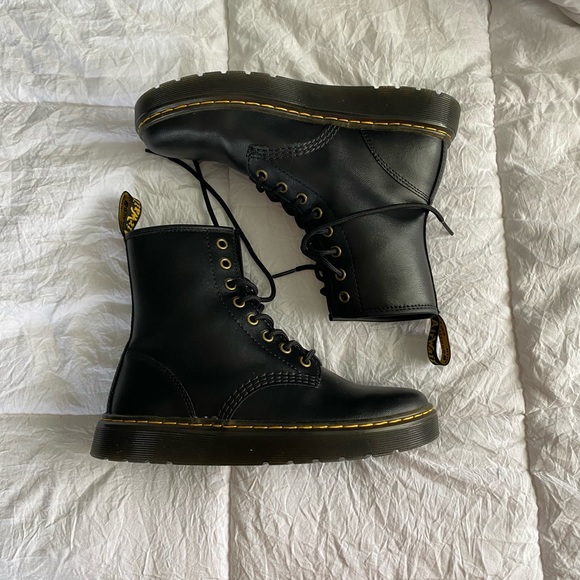 Dr. Martens Shoes - Zavala dr.martens